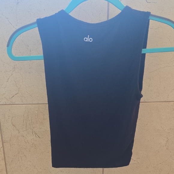 ALO Yoga Black Tank Top - Picture 2 of 6